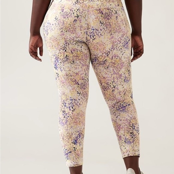 Athleta Elation Train Logo 7/8 Tight Size Large - Picture 2 of 13